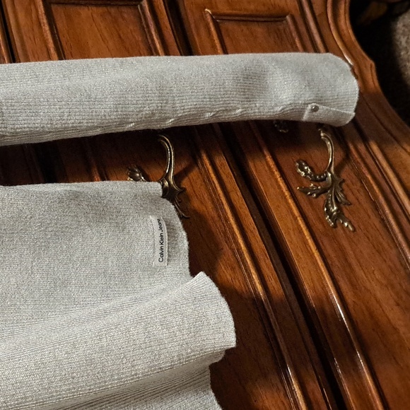 Calvin Klein - Picture 4 of 4